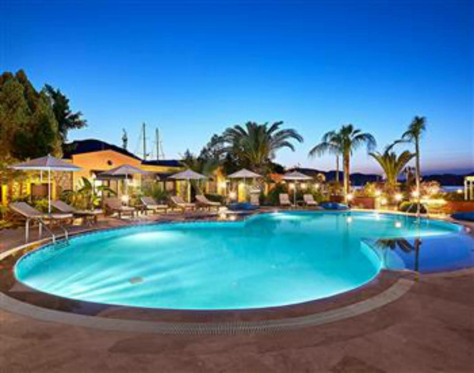 Fi Light Solto Boutique Beach Hotel 塞利米耶 外观 照片